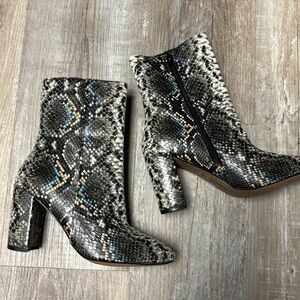 NWOT Chinese Laundry Daria Mars Snake Print Ankle Boots